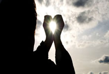 恒瑞行配资:配资平台安全查询官网-A股市值十强座次洗牌 前三甲被国有大行包揽 万亿级个股达13只